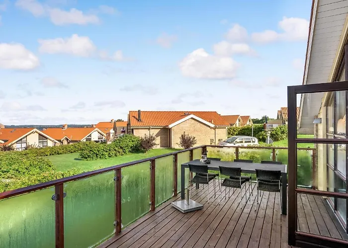 Stunning In With Kitchen