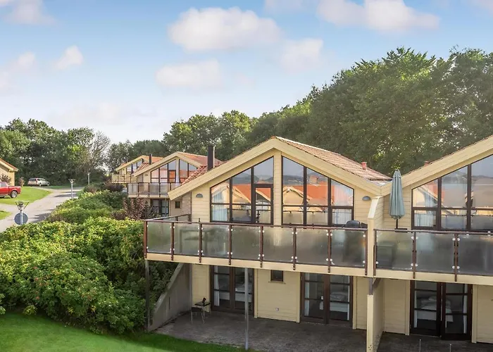 Holiday home Stunning In With Kitchen